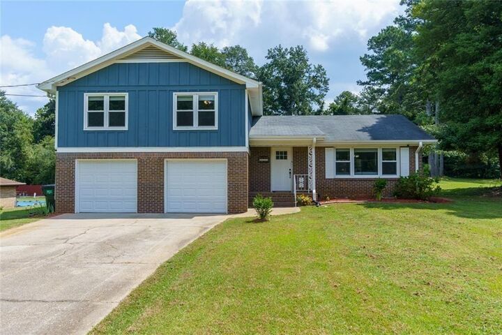 Property Photo: 5800 Cedar Lane SW GA 30126