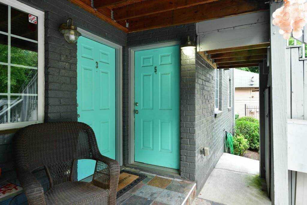 Property Photo:  210 Sampson Street NE 5  GA 30312 