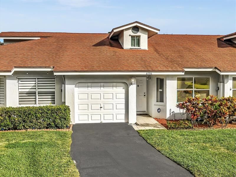 Property Photo:  6796 N Pine Island Rd 6796  FL 33321 