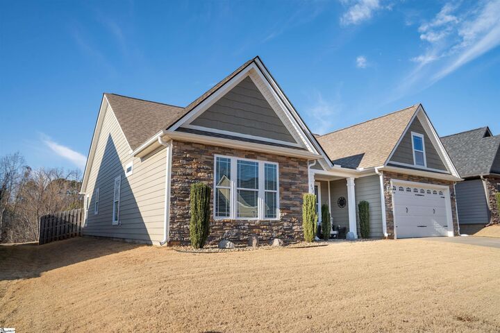 Property Photo:  642 Cub Branch Drive  SC 29301 