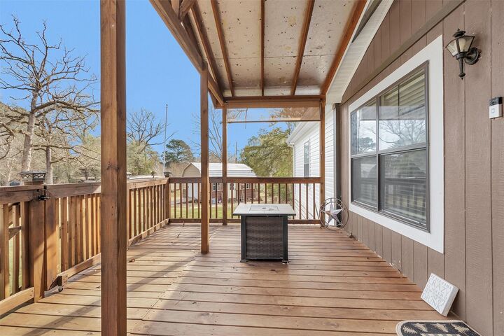 Property Photo: 191 W Enchantment Drive TX 75862