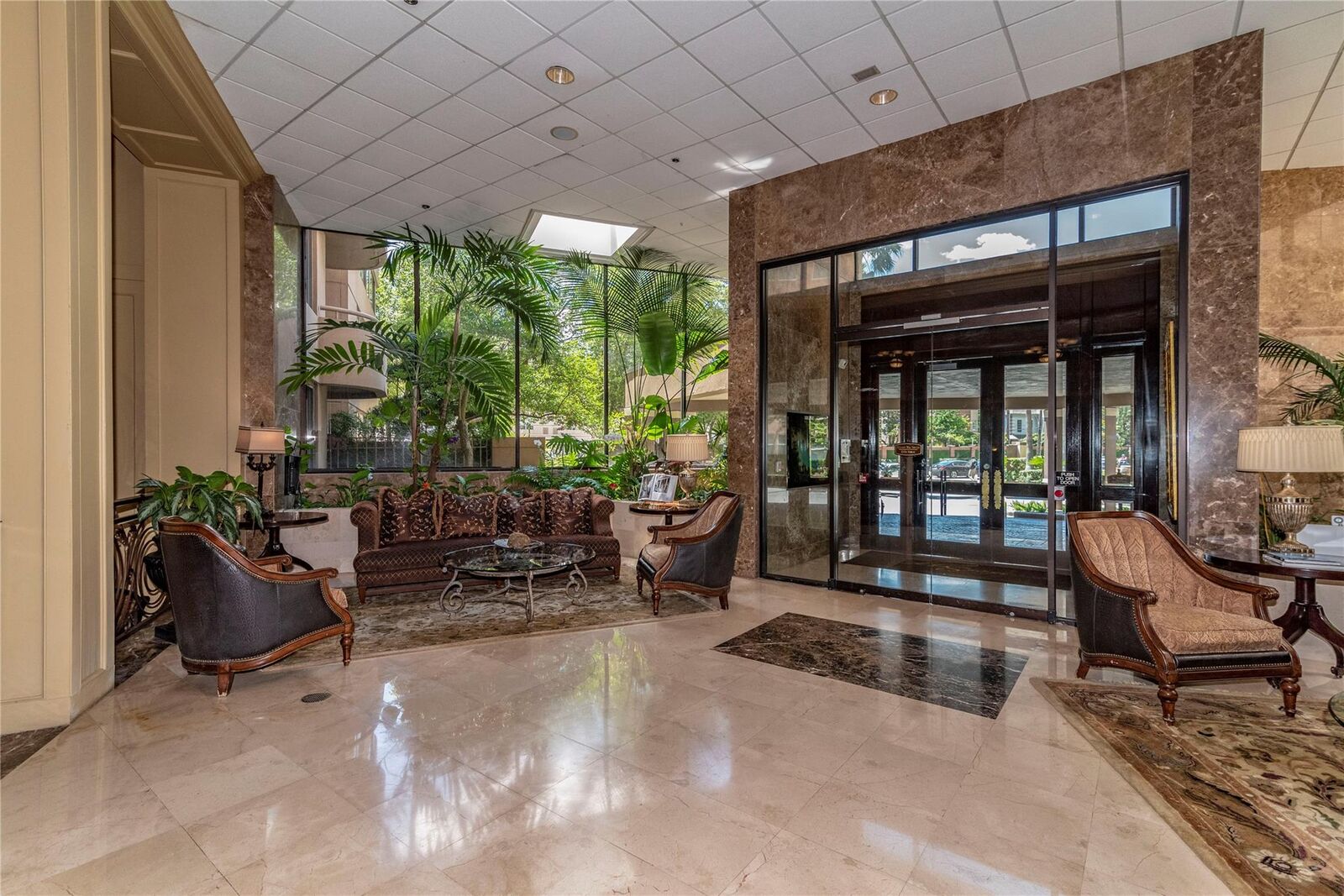 Property Photo: 3525 Sage Road 1402 TX 77056