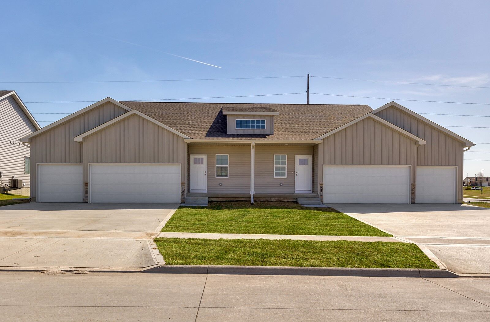 Property Photo:  1102 Westview Drive  IA 50124 