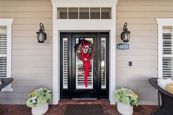 Property Photo:  10020 Seymour Way  FL 33626 