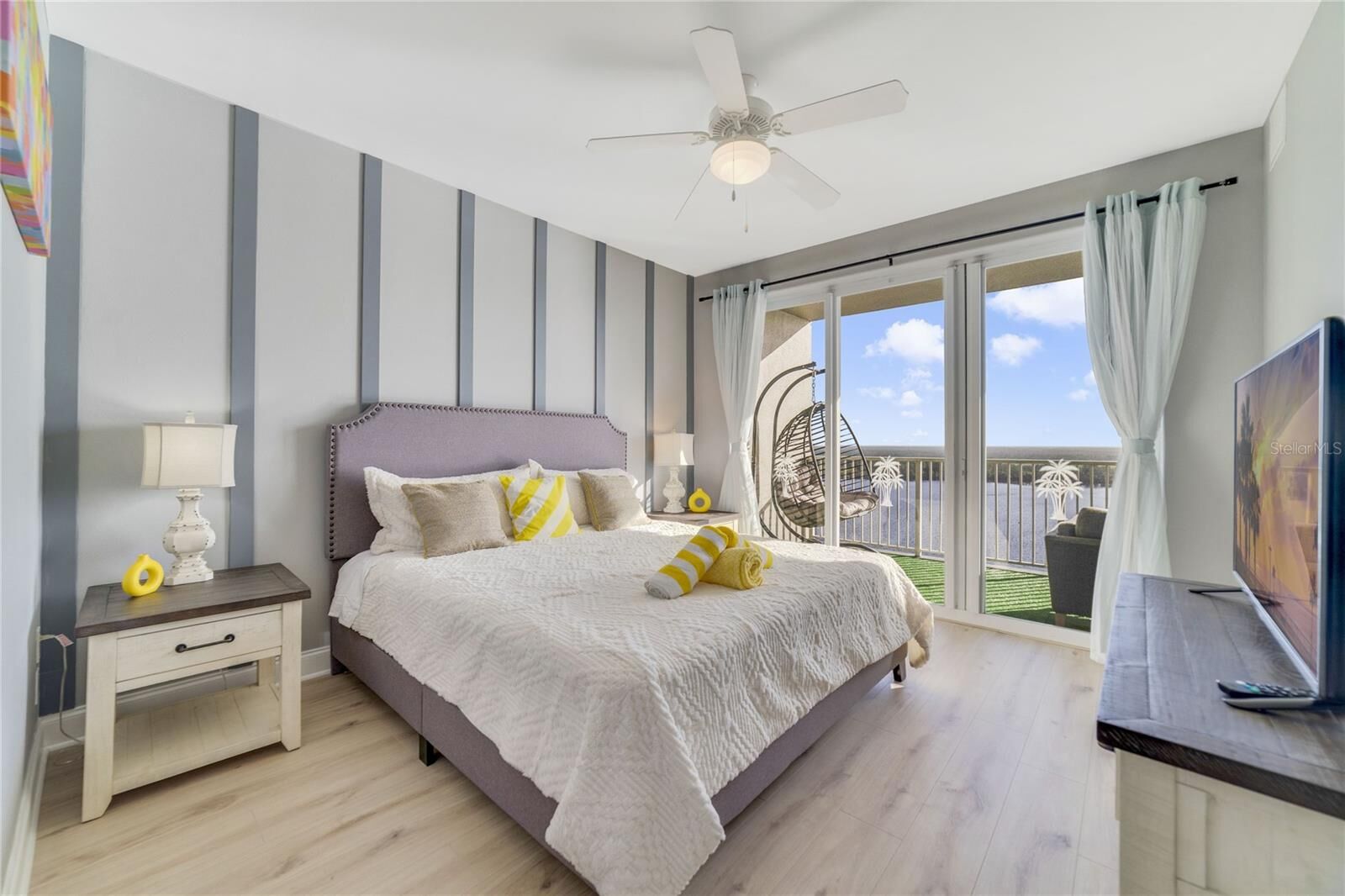 Property Photo:  13427 Blue Heron Beach Drive 1805  FL 32821 