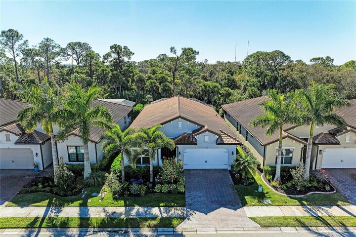 Property Photo:  364 Toscavilla Boulevard  FL 34275 