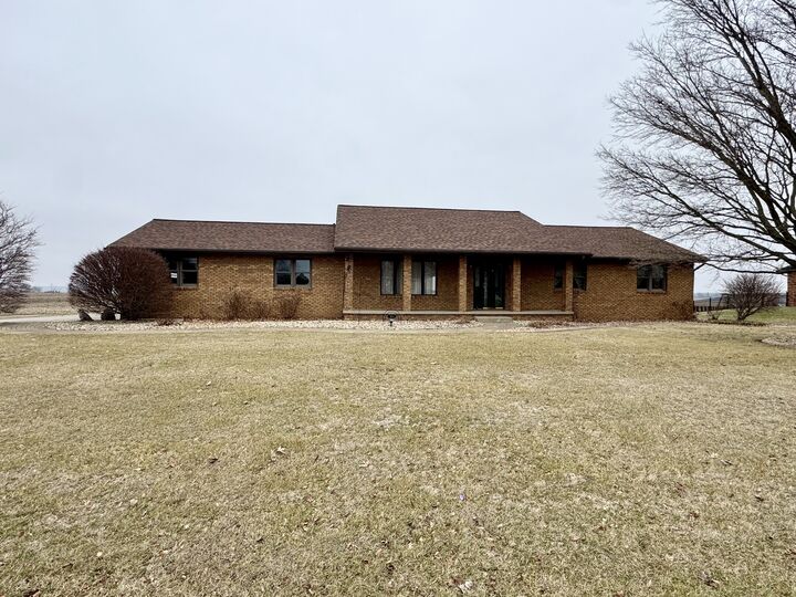 Property Photo: 304 Staley Drive IL 61752