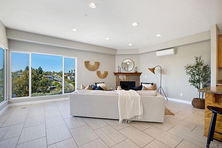 Property Photo:  363 Maria Avenue  CA 91977 