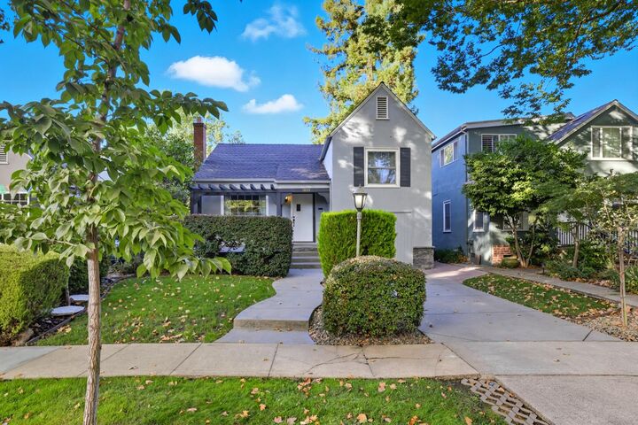 Property Photo: 1825 Markham Way CA 95818