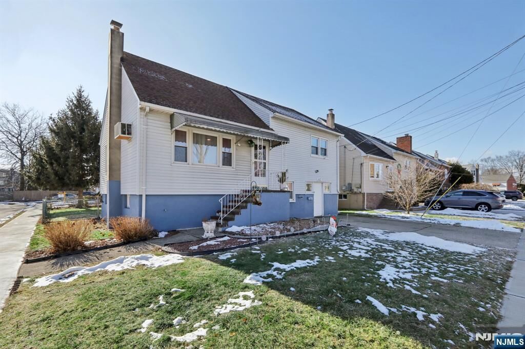 Property Photo:  43 Poplar Avenue  NJ 07643 