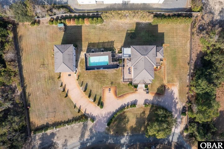 Property Photo: 203 W Carolinian Circle NC 27959