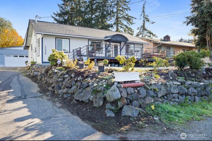 Property Photo:  10436  11th Avenue SW  WA 98146 