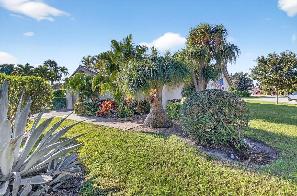 Property Photo:  5743 Lakeview Mews Circle  FL 33437 
