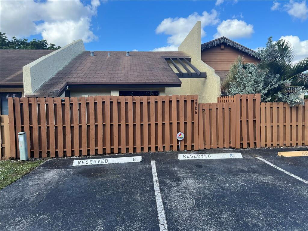 Property Photo: 3706 NW 77th Avenue 3706 FL 33024