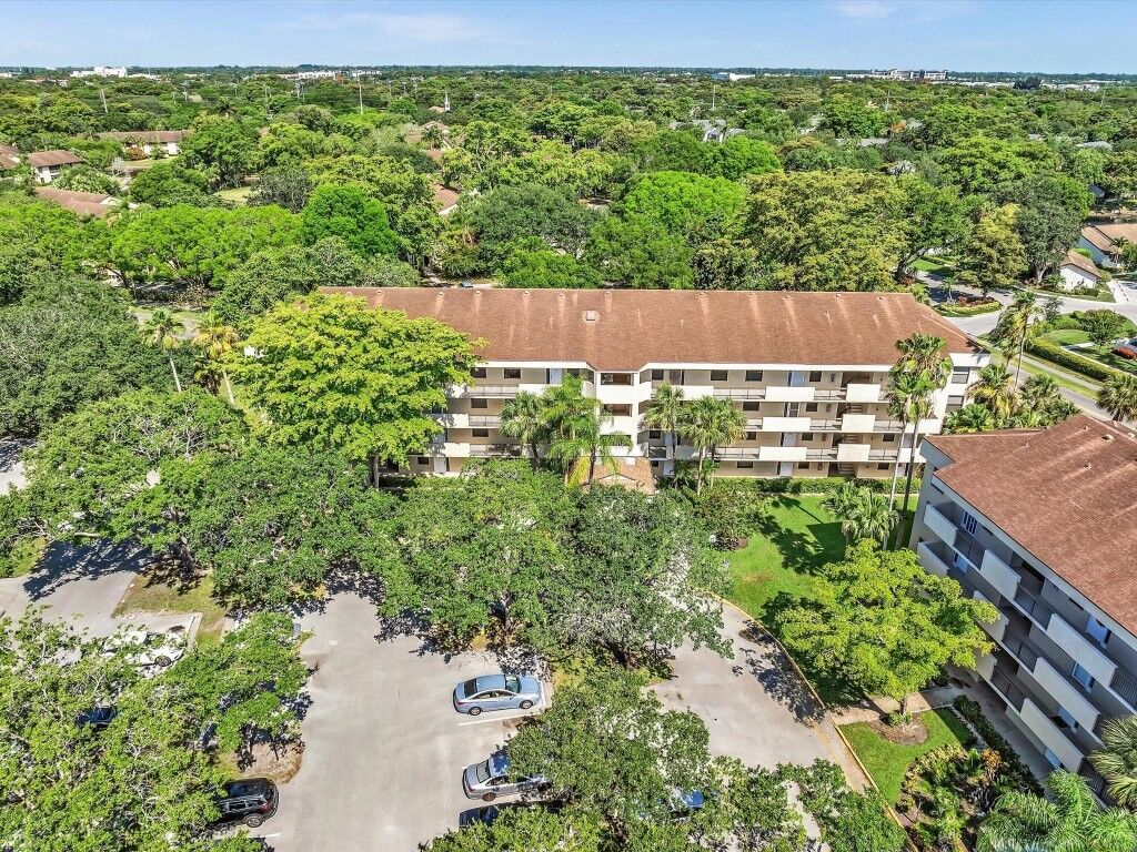 Property Photo:  3150 NW 42nd Avenue E404  FL 33066 