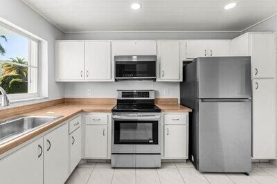 Property Photo:  2006 S Federal Highway G201  FL 33435 