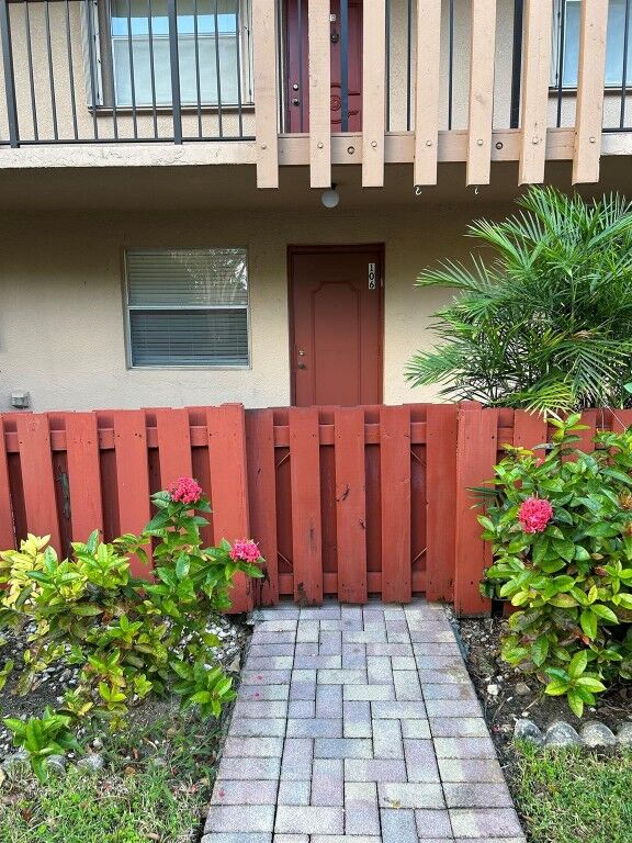Property Photo: 260 NW 76th Avenue 106 FL 33063