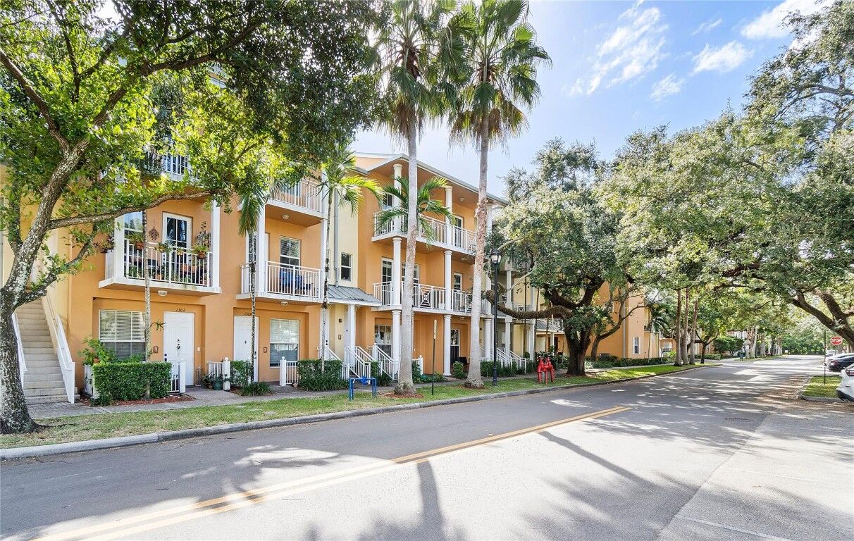 Property Photo:  1314 SW 3rd Court 1314  FL 33312 