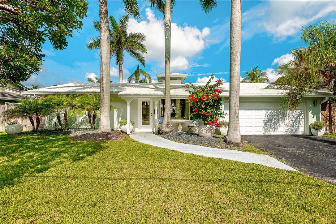 Property Photo: 4021 NE 16th Terrace FL 33334