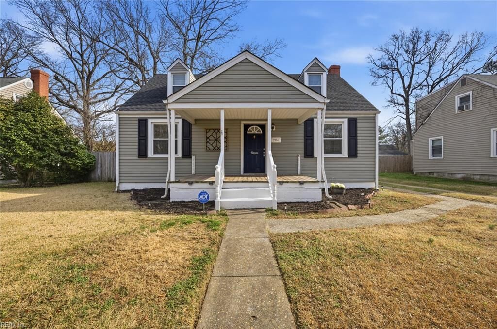 Property Photo: 7704 Gloucester Ave VA 23505