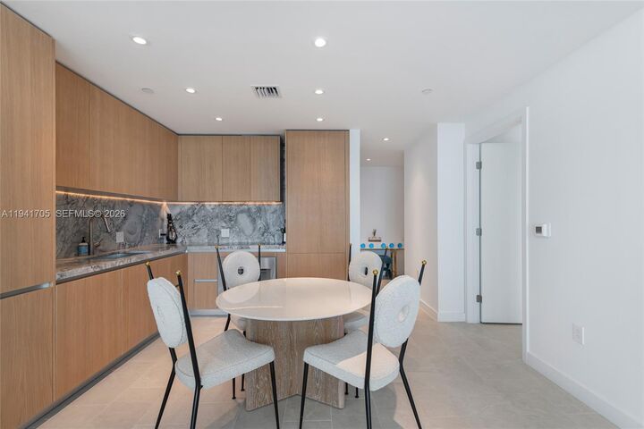 Property Photo:  500 Alton Rd 1204  FL 33139 