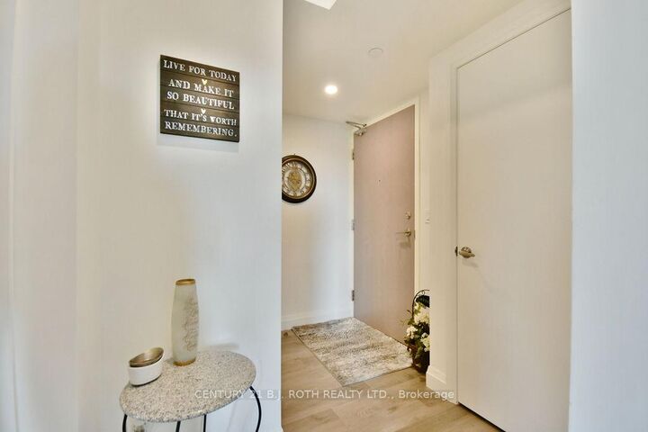 Photo de la propriété:  58 Lakeside Terrace 818  ON L4M 0L5 