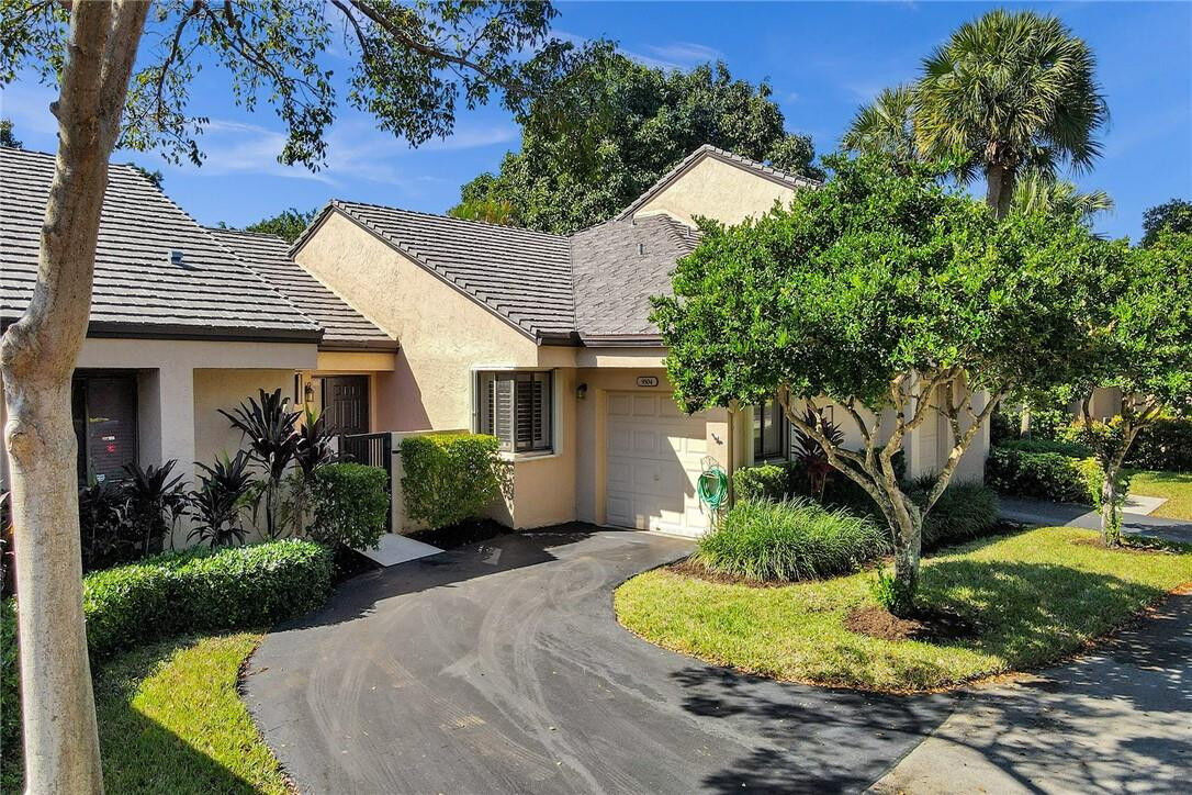 Property Photo:  9304 Chelsea Drive 9304  FL 33324 