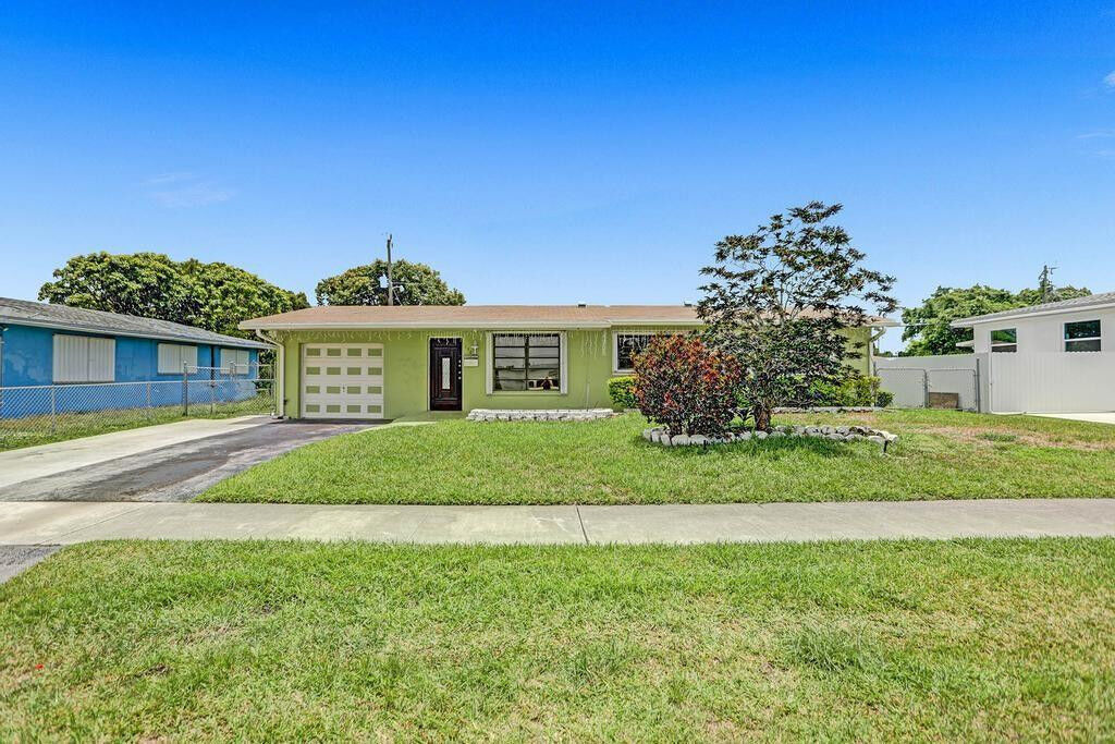 Property Photo:  15031 Pierce Street  FL 33176 