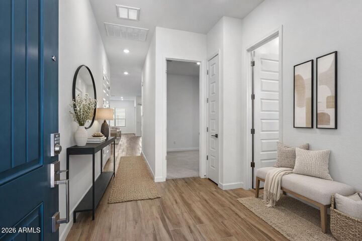 Property Photo: 1734 E Questa Drive AZ 85024