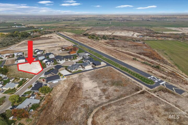 Property Photo:  21238 Rosewood Dr  ID 83626 