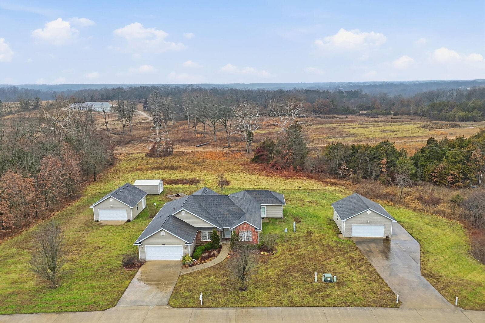 Property Photo:  7015 Greenwood Hills  MO 65251 