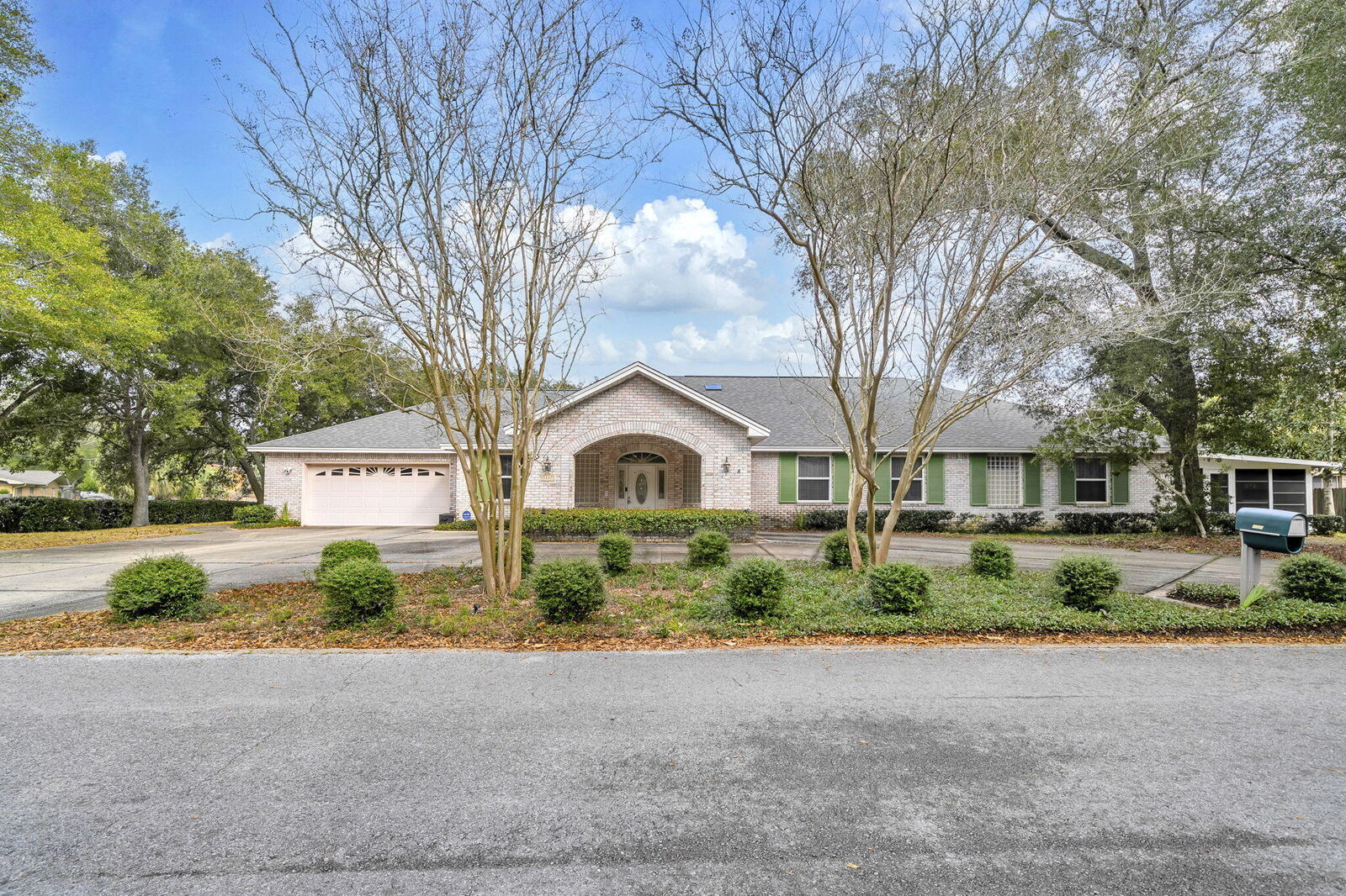Property Photo:  1227 Twin Bay Drive  FL 32547 