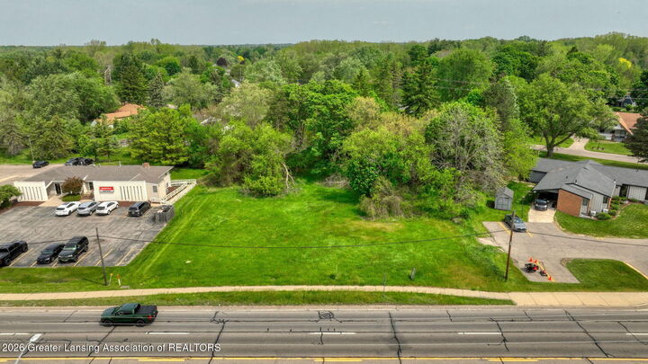 Property Photo: 6142 W Saginaw Highway MI 48917
