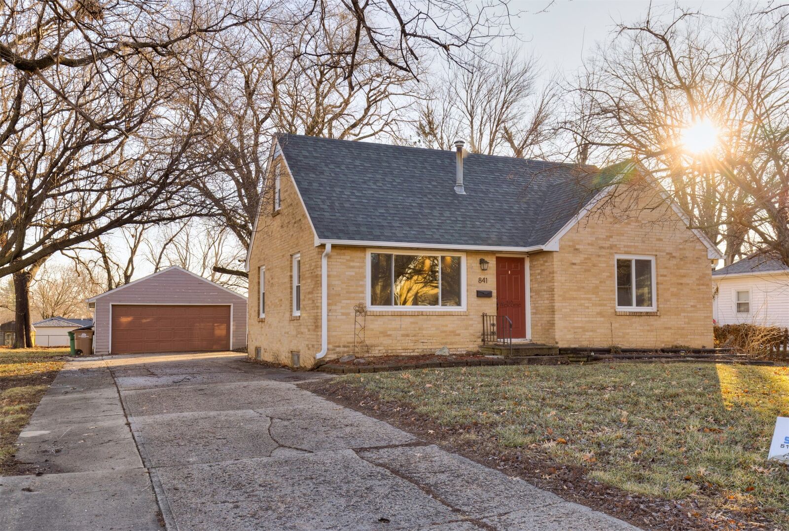 Property Photo:  841 13th Street  IA 50265 