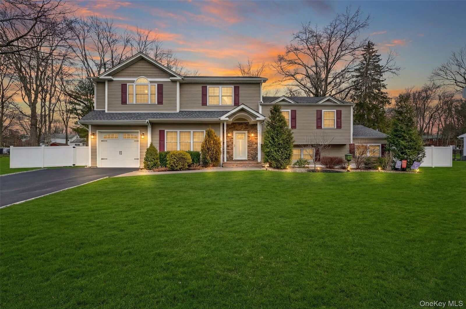 Property Photo:  40 Windmill Lane  NY 10956 