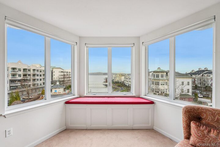 Property Photo:  1316 Round Pointe Drive 1316  NY 10927 