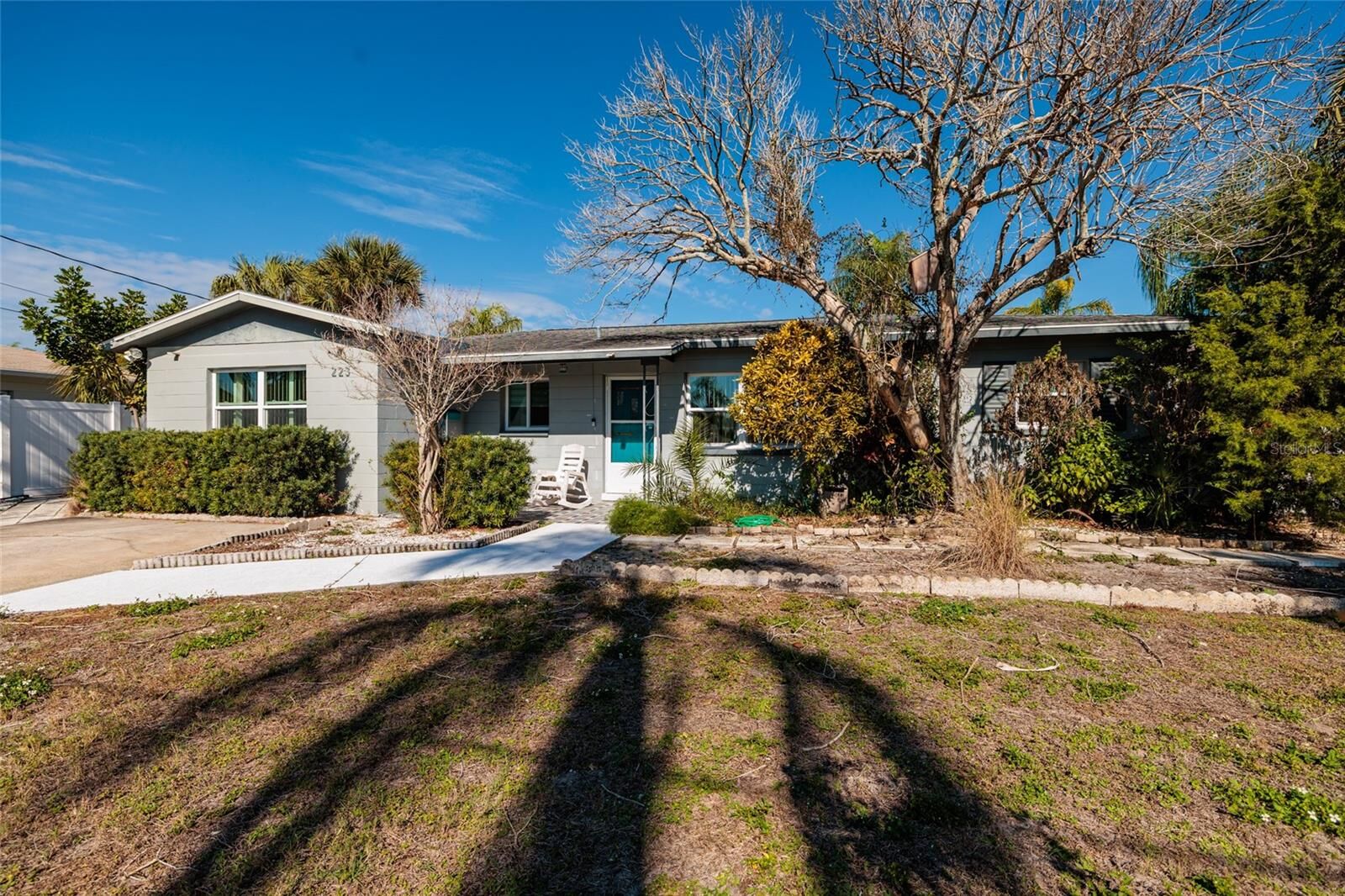 Property Photo: 223 94th Avenue NE FL 33702