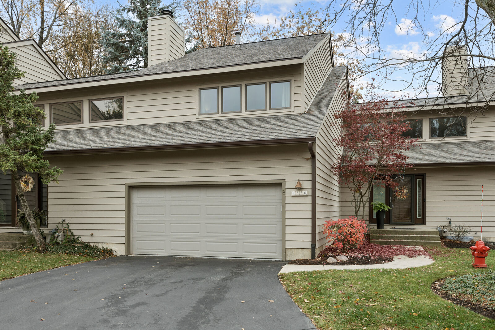 Property Photo:  1526 Kirkwood Drive  IL 60134 