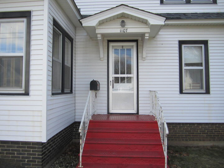 Property Photo:  1107 S Main Street  IL 61008 