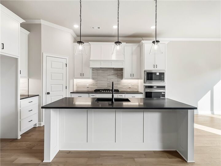 Property Photo:  1509 Lookout Lane  AR 72718 