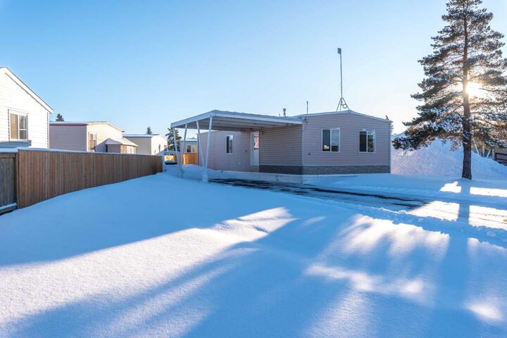 Photo de la propriété:  5308 57 Street 94  AB T9V 2A3 