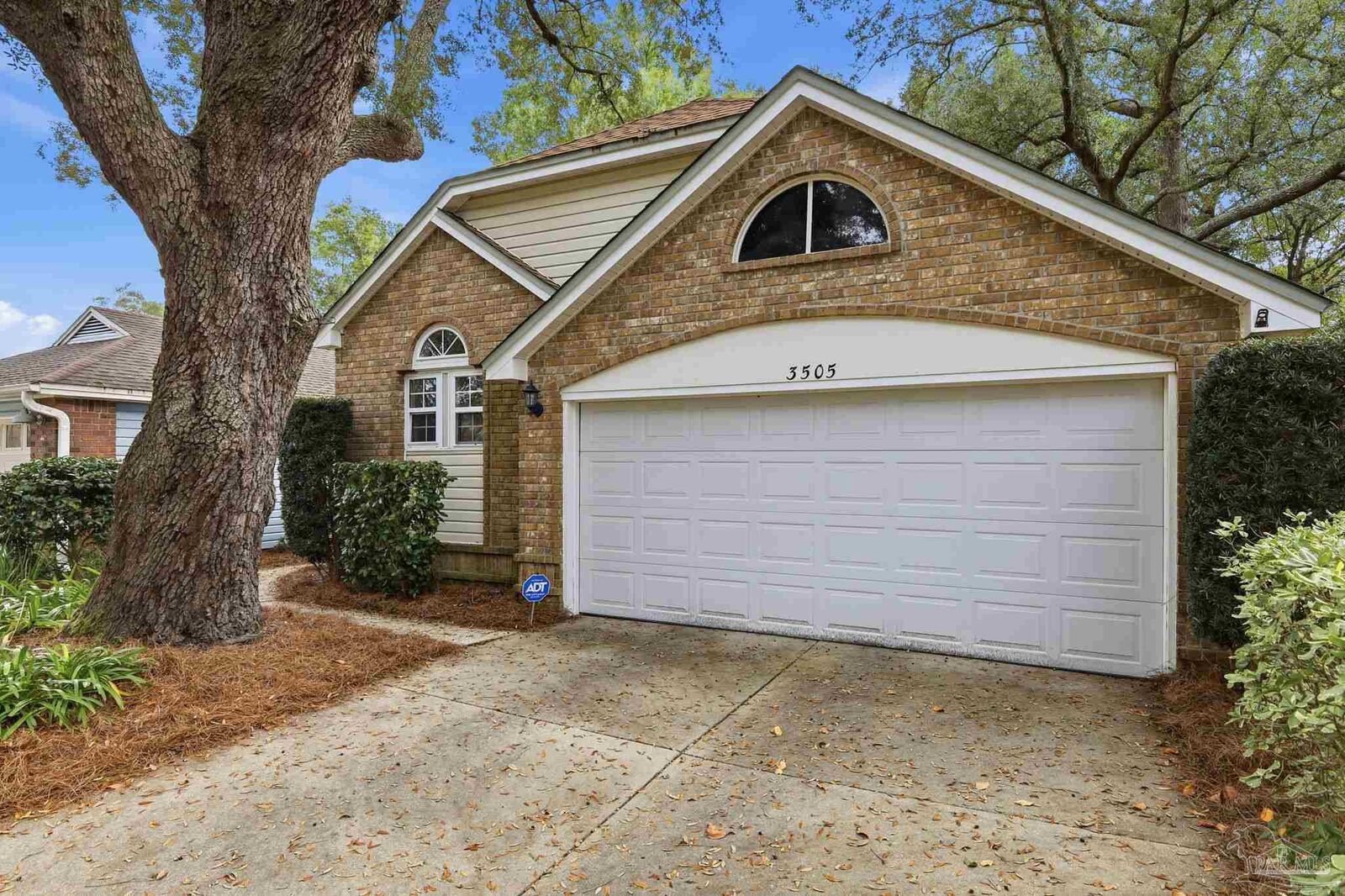 Property Photo:  3505 Silvergate Way  FL 32504 