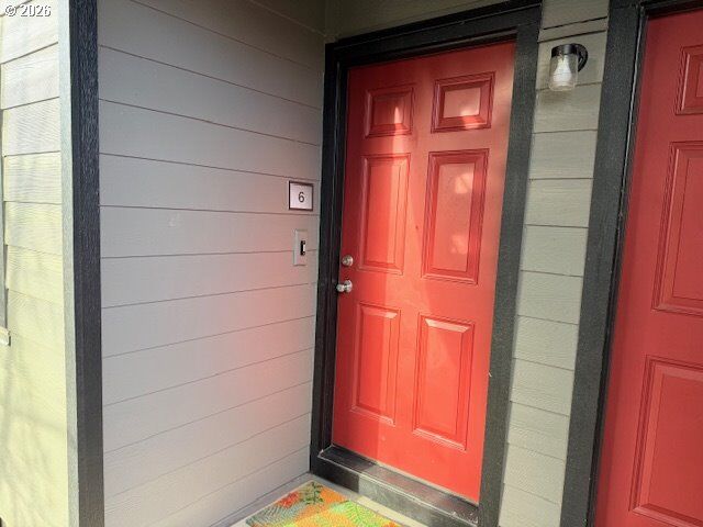 Property Photo:  12628 NW Barnes Rd 6  OR 97229 