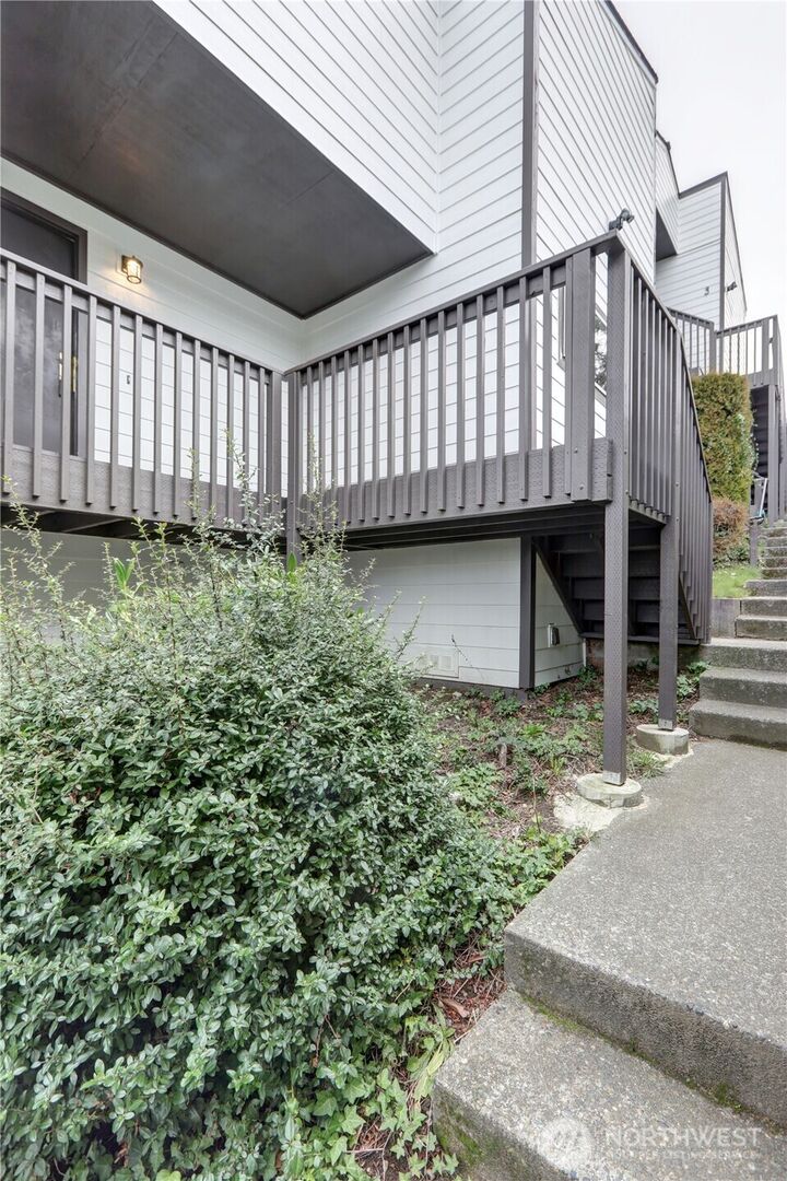 Property Photo: 8100 Delridge Way SW WA 98106