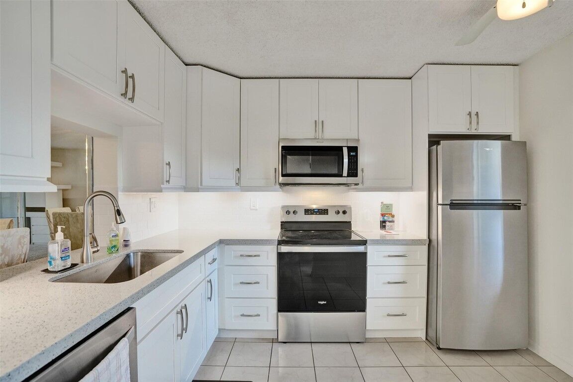 Property Photo:  2900 NW 42nd Avenue A401  FL 33066 