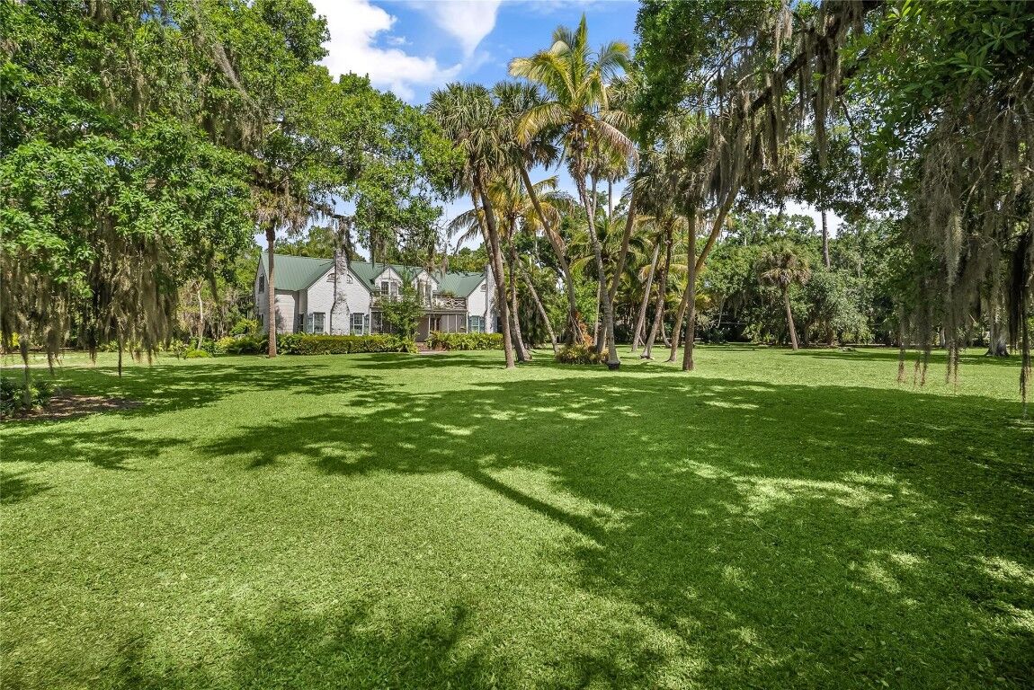 Property Photo:  4935 11th Lane  FL 32966 