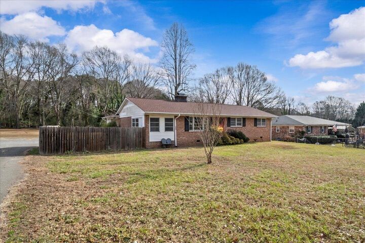 Property Photo:  103 Quail Drive  SC 29302 