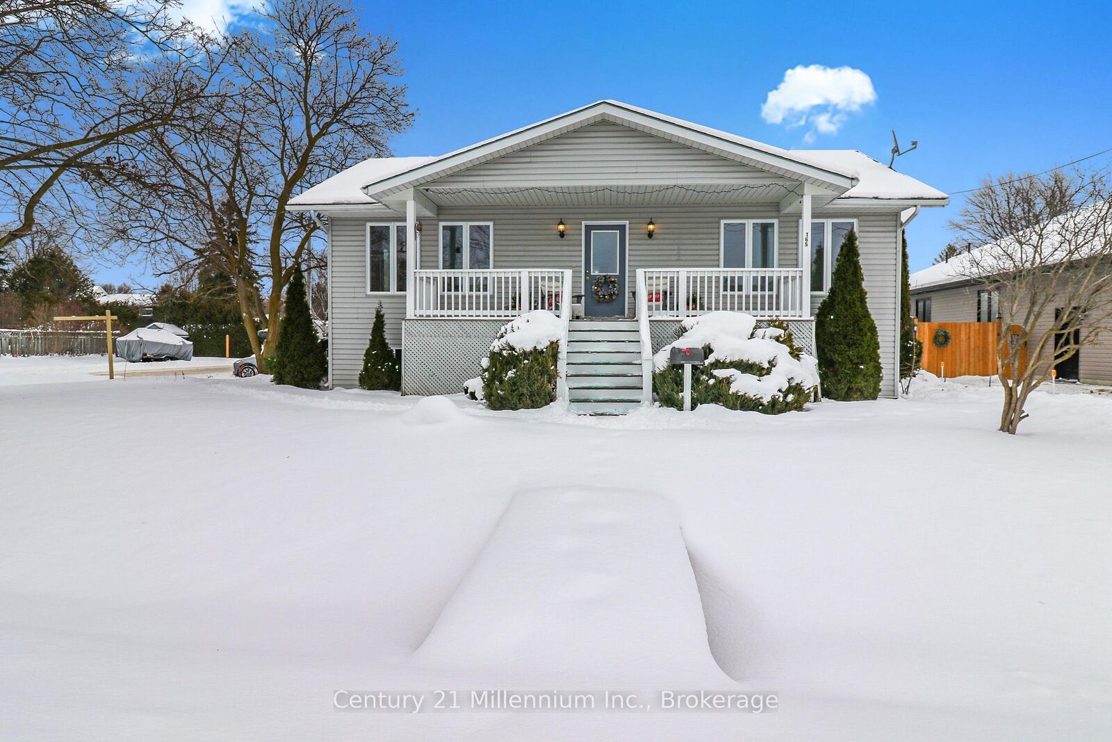 Photo de la propriété:  165 Paterson Street  ON L9Y 3N4 