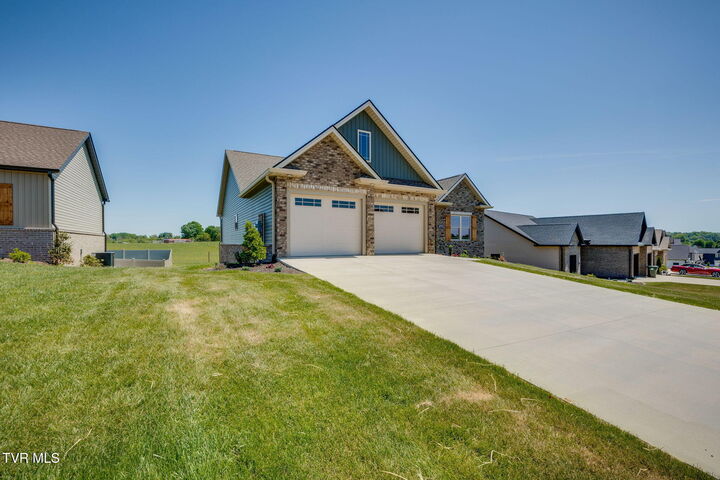 Property Photo:  1424 Cabot Cove  TN 37659 