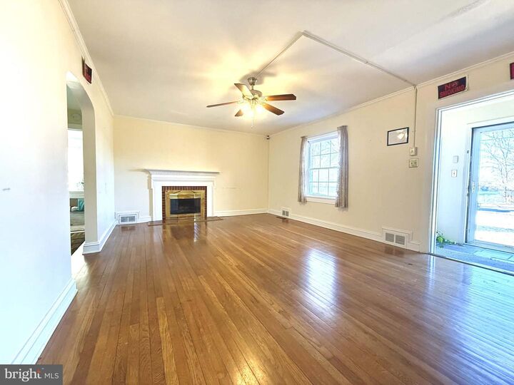 Property Photo:  611 Lakeside Drive  MD 21801 